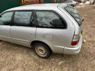 Автомобиль Volkswagen Polo, 2012 г.в., г/н Р392УХ33, VIN XW8ZZZ61ZDG002495; автомобиль Volkswagen Passat, 1991 г.в., г/н М273КУ33, VIN WVWZZZ31ZMB233357; автомобиль Тойота Королла, 1999 г.в., г/н К494КР33, VIN отсутствует, № кузова АЕ100-0305717. Цвет серебристо-желтый, передний бампер имеет…