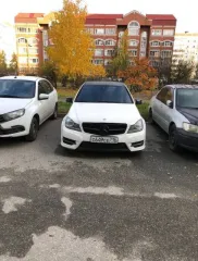 Mercedes-Benz C180 2012 года, VIN WDD2040311A816752.