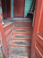 Доли 2/9 жилого дома, 54,3 м², Вологодская область. 1/9 доли на дом в Вологодской обл., еще 1/9 доли на дом в Вологодской обл., здание жилое, площадь 54,3 кв.м, кадастровый (условный) номер: 35:21:0303001:174, адрес (местонахождение): Вологодская область, г. Череповец, ул. Набережная Серовки, д. 7…