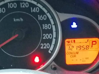 Mazda 2, 2012 года, 103 лс, 121958 км, АКПП, Легковой автомобиль, марка: MAZDA, модель: 2, год изготовления: 2012 г.в., VIN: JMZDE145500473981