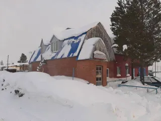 Здание пекарни 586,1 кв.м, 5/6 доли участка 906 кв.м, Ямало-Ненецкий АО, г. Губкинский. Здание 586,1 кв.м. и 5/6 доли земельного участка в Ямало-Ненецком АО еще 5/6 доли земельного участка, площадью 906 кв. м., кадастровый номер: 89:05:030301:7137, по адресу: ЯНАО, Пуровский район, пос. Пурпе, мкр…
