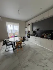 Жилой дом 84.8 кв.м и земельный участок 550 кв.м в поселке Терема, улица Владимира Котова, д.2А, Сосновский район, Челябинская область. Кадастровый номер дома: 74:19:1104001:1808. Кадастровый номер участка: 74:19:1104001:1515. Категория земель: земли населенных пунктов. Разрешенное использование…