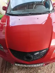 Mazda 3 2005 года, 105 л.с., пробег 570 047 км. Автомобиль после ДТП, оценивается как удовлетворительное, в исправном состоянии на ходу. Пороги и днище кузова не имеют глубокой коррозии. Двигатель работает без нареканий. Лобовое стекло менялось. Коробка передач механическая. Требуется замена…