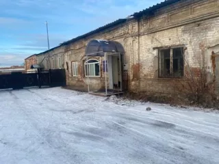 Нежилое помещение по адресу: Челябинская обл., г. Троицк, ул. им. В.В. Володарского, д. 11, пом. 2. Общая площадь 44.8 кв.м. Кадастровая стоимость 210678.27 руб. Кадастровый номер 74:35:0400028:127.