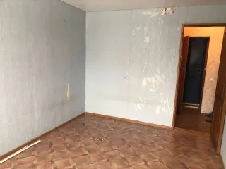 Двухкомнатная квартира 45,9 кв.м в состоянии «требует косметического ремонта» по адресу: Республика Башкортостан, Мелеузовский район, г. Мелеуз, ул. Ленина, д. 133, кв. 131. Кадастровый номер: 02:68:010502:3809. Имущество является предметом залога ПАО Сбербанк. Имеется задолженность по коммунальным…