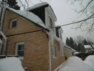 Здания и земельный участок общей площадью 1176 кв.м в Москве. Нежилое здание, кадастровый номер: 77:18:0170804:78, площадью 150,4 кв.м, адрес: г. Москва, поселение Марушкинское, квартал 116, владение 56, стр. 1. Нежилое здание, кадастровый номер: 77:18:0170707:399, этажность 1, площадь 16,6 кв.м…