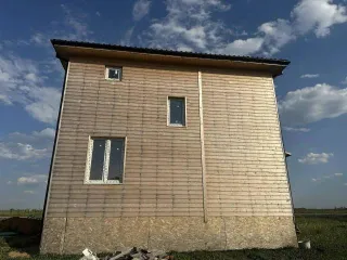 Земельный участок с жилым домом, расположенные по адресу: Московская область, р-н Домодедовский, г Домодедово, площадь 1025 кв.м., категория земли населенных пунктов, разрешенное использование для индивидуального жилищного строительства, кадастровый (условный) номер: 50:28:0100425:1435; строящийся…