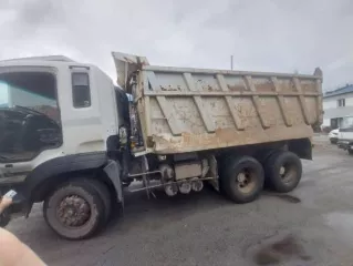 Грузовой самосвал Hyundai HD270, 2011 г.в., цвет: белый, VIN: KMCDB18CPBC054547, ГРЗ: М610АЕ125, док-ты (СОР, ПТС): в наличии.