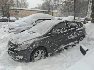 Hyundai Solaris 2014 года, цвет темно-серый, VIN Z94CU51DBFR105718. Осмотр в Москве на ул. Измайловский Вал, д. 20, ежедневно с 09:00 до 20:00. Телефон для записи: +7 963 689-99-88.