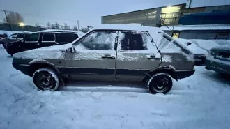 Автомобиль ВАЗ 21093, 1999 г/в, цвет серебристо-серо-зеленый, г/н Т 685 НУ, VIN XTA210930Y2640702 Автомобиль ВАЗ 21093, 1999 г/в, цвет серебристо-серо-зеленый, г/н Т 685 НУ, VIN XTA210930Y2640702 
Вид транспорта: Легковые автомобили 
Год выпуска: 1999 
VIN номер: XTA210930Y2640702 
Марка: ВАЗ…