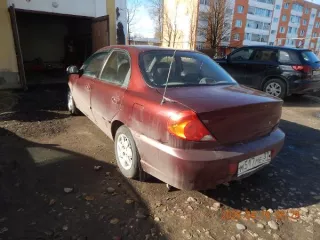 Продается автомобиль KIA Spectra 2007 года выпуска. VIN: XWKFB227270044871. Цвет: темно-вишневый. Двигатель: бензиновый, объем 1594 см³, мощность 101,5 л.с. (74,6 кВт), экологический класс 2. Пробег: 611000 км. Госномер: М517МЕ37. Коробка передач и привод не указаны.