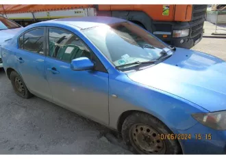 Автомобиль MAZDA 3, 2005 г.в., г/н ZS938LH, VIN JMZBK12Z261270783 (Годные остатки). Синий цвет, видимых значительных дефектов на кузове транспортного средства не обнаружено, наличие царапин и потёртостей по всему лакокрасочному покрытию кузова автомобиля, все узлы и агрегаты загрязнены продуктами…