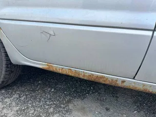 Mitsubishi Lancer 2004 года, 90 л.с., пробег 193880 км. Легковой автомобиль. Mitsubishi Lancer 1.6л, 2004 г.в., ГРЗ Х598ТК96, VIN JMBSNCS3A4U008391.