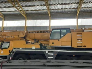 Liebherr LTM 1100-42, 2012 Кран на спецшасси Liebherr LTM 1100-42, 2012 года еще Кран на спецшасси Liebherr LTM 1100-42, год выпуска – 2012, идентификационный номер (VIN) WD9484700CEL05165, модель, № двигателя – D846A72010029322, цвет кузова – желтый, мощность двигателя л.с. (кВт) – 476 (350), тип…