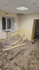 Подвал 292.6 кв.м, Великий Новгород. Нежилое помещение общей площадью 292,6 кв.м, расположенное по адресу: Новгородская область, г. Великий Новгород, ул. Ильина, д.10/13. Помещение расположено в подвале многоквартирного жилого дома 1956 года постройки. Год ввода в эксплуатацию: 1956. Вид…