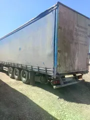 Полуприцеп KRONE SDP27 тентованный, 2002 года. Марка: KRONE SDP27 TENTOVANNYJ; год выпуска: 2002; идентификационный номер (VIN): WKESDP27011377847; кузов: отсутствует; шасси (рама): WKESDP27011377847; № двигателя: отсутствует; государственный регистрационный знак: HK264324.