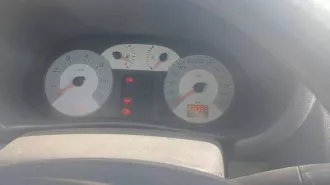 Автомобиль марки RENAULT модель SYMBOL 2008 года выпуска VIN номер VF1LB0BC539780137. Транспортное средство на ходу. Хруст в рулевой рейке. В 2024 году произведена замена прокладки крышки клапанов, с левой стороны замена пыльника, а также произведен ремонт тормозов  зад .