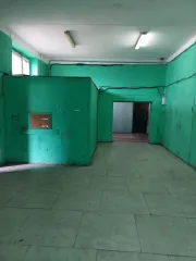 Продается 1/2 доля в праве на комнату площадью 12,1 м2 в жилом помещении по адресу: Владимирская область, г. Александров, ул. Гагарина, д. 19, к. 233, кадастровый номер 33:17:000702:793. Контакт для организации осмотра: 8-901-161-34-53.