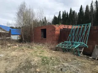 Земельный участок общей площадью 1006 кв.м., кадастровый номер 86:12:0301002:73, РНФИ П11840000025, с расположенным на нём объектом незавершенного строительства общей площадью 167,1 кв.м., кадастровый номер 86:12:0301002:232, РНФИ П12840000067, адрес: Ханты-Мансийский автономный округ - Югра, г.о…