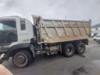 Hyundai HD270 2011 грузовой самосвал, белый, VIN: KMCDB18CPBC054547, госномер: М610АЕ125, документы (СТС, ПТС) в наличии.