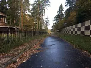 Земельный участок, пл.: 2 335 кв.м., К.Н.: 50:49:0010301:2223. Объект незавершенного строительства (жилой дом), проектируемое назначение: жилое, степень готовности объекта незавершенного строительства 95%, пл.: 481,4 кв.м., К.Н.: 50:49:0010301:2326. Земельный участок, пл.: 2 258 кв.м., К.Н…