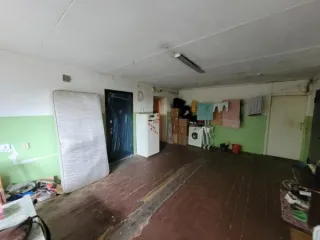 Комната 11,8 кв. м, Новосибирская область, г. Новосибирск, ул. Вертковская, д. 23/1, пом. 30, 2 этаж. Кадастровый номер 54:35:051760:207. Ограничения и обременения: зарегистрированные/проживающие отсутствуют. Наличие перепланировки/переустройства/реконструкции установить невозможно.