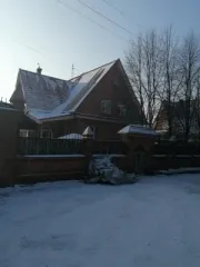 Индивидуальный жилой дом общей площадью 244,4 кв.м, этажей -3, кадастровый номер 42:09:0201003:1477 на земельном участке общей площадью 1508+/-8,66 кв.м, кадастровый номер 42:09:0201005:16, адрес объекта: Кемеровская область, Новокузнецкий район, с. Атаманово, ул. Центральная, д. 218.