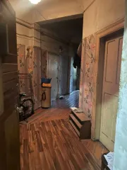 78/171 доли квартиры, 94.5 м², г. Самара, общая долевая собственность 78/171 в жилом помещении площадью 94.5, с кадастровым № 63:01:0230001:1297, расположенной по адресу: г. Самара, проспект Кирова, д. 179, кв. 18. Доля в собственности эквивалентна двум комнатам.