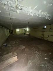 Нежилое помещение 304,5 кв.м Кировская область нежилое помещение с кадастровым номером 43:40:000421:281 по адресу: Российская Федерация, Кировская область, г.о. город Киров, г. Киров, ул. Пугачева, д. 28, помещ. 1001, с движимым имуществом. нежилое помещение с кадастровым номером 43:40:000421:281…