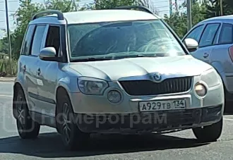 Шкода Yeti. Год изготовления: 2013, гос. номер: А929ТВ134, VIN XW8JF25L5DH716700, цвет: серебристо-желтый, мощность двигателя (кВт): 105, объем двигателя, см. куб.: 1197, макс. масса: 1885, ПТС 40 НХ 060243, дата выдачи ПТС 04.12.2003, СТС №9910845631