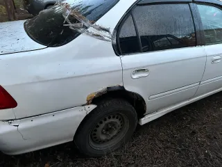 Honda Civic Ferio 2000 года выпуска. VIN-код кузова: EK33404570.