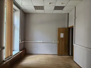 Нежилое помещение по адресу: г. Москва, ул. Яблочкова, д. 8 площадью 246 кв. м, кадастровый номер: 77:02:0020004:6141. Назначение нежилого помещения: Свободное.