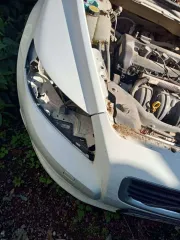 Volvo S40 2011 автомобиль марки VOLVO S40, год выпуска 2011 г., цвет: белый, модель № двигателя: B420483 1058429, шасси: отсутствует, кузов: №YVIMS434BC2571560, идентификационный номер (VIN): YV1MS434BC2571560.
