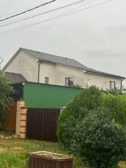 Жилой дом 194,5 кв.м и ЗУ 1000 кв.м, Краснодарский край, Ейский р-он, п. Краснофлотский. Объект № 1: Жилой дом, назначение: жилое, общая площадь 194,5 кв. м., количество этажей: 2, в том числе подземных 0, КН 23:42:0705061:151, дом 2011 г.; Объект №2: Земельный участок, общей площадью 1 000 + / +…
