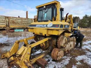 Бульдозер гусеничный Caterpillar D6R, зав.№ CAT00D6RCBLE00256, г.в. 2004, гос.рег.знак СР 6562 63. Местонахождение: Иркутская область, г. Усолье-Сибирское.