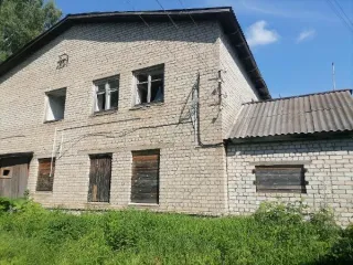 Нежилое 2-этажное здание общежития, 43:25:310101:147, площадь 522,7 кв. м., с земельным участком 43:25:310101:14, площадь 1350 кв. м., расположенное по адресу Кировская обл., Орловский м/о, г. Орлов, ул. Баумана, д.54 Нежилое 2-этажное здание общежития общей площадью 522,7 кв. м. с кадастровым…