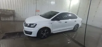 Volkswagen Polo 2018, VIN XW8ZZZ61ZKG015361.