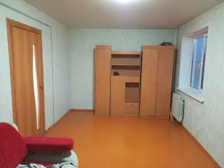 Квартира, 60 м², Иркутская область, кадастровый номер 38:34:013701:1592, адрес: 665717, Россия, Иркутская обл., г. Братск, жилрайон Центральный, ул. Обручева, 6а, 60. Обращаю внимание, что квартира имеет одну комнату жилую, кухню, совместный санузел, ремонт косметический, все окна заменены на ПВХ…