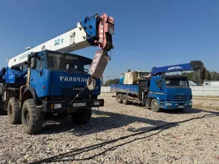 Кран автомобильный КС-55729-5B на шасси КАМАЗ, 2013 г.в., VIN: Z8C55729ED0000108, цвет: синий, неисправен двигатель.