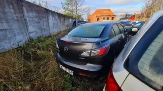 Mazda 3, 2012, VIN JM1BL1V72C1674256, рег.номер Республики Польша WZ895GP, объем двигателя 1999 см3, 110 (149,56 л.с), цвет темно-серый, со следами длительной эксплуатации, поломанная фиксация переднего бампера с левой стороны, скол ЛКП на переднем бампере справа, глубокая царапина на заднем…