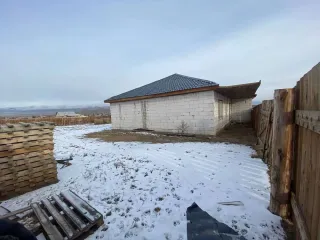 Земельный участок 1000 кв.м и жилой дом 163,1 кв.м, Республика Тыва, Чаа-Хольский р-н. Земельный участок, площадью 1 000 кв. м, с кадастровым номером: 17:14:0102001:266, жилой дом, площадью 163,1 кв. м, с кадастровым номером: 17:14:0102001:481, расположенные по адресу: Республика Тыва…