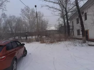 Недвижимое имущество, состоящее из: Земельного участка с кадастровым номером 19:02:010533:1446, площадью 690,0 кв.м., расположенного по адресу: Российская Федерация, Республика Хакасия,  г. Черногорск, Улица Дзержинского, 5. Категория земель: земли населенных пунктов, виды разрешенного…