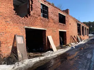 Нежилое производственное здание, 1985 года постройки, общей площадью 389,8 кв.м, кадастровый номер 66:46:0000000:927 и земельный участок, площадью 474,00 кв.м., кадастровый номер 66:46:0107001:171,  расположенные по адресу: г.Камышлов, ул.Пролетарская, д.113; Нежилое производственное здание, 1985…