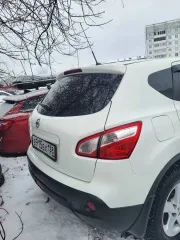Nissan Qashqai 2012 года, 117 л.с., пробег 161261 км, АКПП. VIN: SJNFAAJ10U2668877.