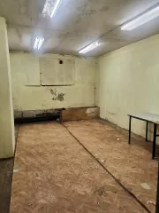 Объект аренды, площадь 195,5 кв. м, номера на поэтажном плане: этаж 1, пом. III, ком. 1 - 3, 3а, 3б, 3в, 3г, 3д, 3в, 3ж, 3з, 4, 6, 7, 31; подвал, пом. V, ком. 1 - 7. Адрес: Москва, Рязанский район, ул. 1-я Новокузьминская, д. 15/5, пом. 1/1. Общая площадь: 195,5 кв. м. Назначение здания: нежилое.