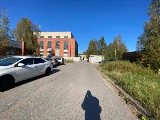 Лом черного металла 645 кг. Вес 645 кг, реестровый номер 0024КДЗ0000052, местонахождение: Российская Федерация, Санкт-Петербург, город Сестрорецк, Заречная дорога, дом 9, литера Б (склад № 7 Ремонтного участка Курортного района теплоснабжения). Имущество получено в ходе демонтажа движимого…