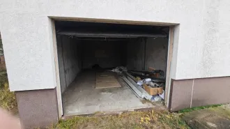 Земельный участок 2033 кв.м и дом 286.7 кв.м, Воронежская область, Рамонский район, село Новоживотинное, улица Газовиков, 19. Кадастровый номер участка: 36:25:3600008:80, кадастровый номер дома: 36:25:3600008:291.