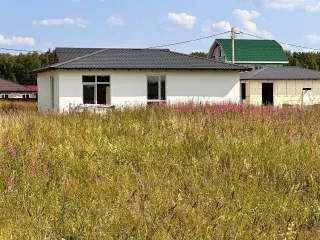 Дом 96 кв.м и земельный участок 652 кв.м в Свердловской области. Недвижимость, находящаяся в залоге у АО «ТБанк» в порядке правопреемства (в связи с реорганизацией ПАО Росбанк (ИНН 7730060164) в форме присоединения к АО «ТБанк»), а именно: земельный участок, площадью 652 кв.м., с кадастровым…