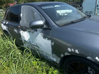 Porsche Cayenne 2004, транспортное средство «Porsche CAYENNE», г/н Е841МУ 15 рус (по прямому назначению). Вид транспорта: Легковой автомобиль. Год выпуска: 2004. Государственный регистрационный знак: Е841МУ 15. VIN номер: не установлен. Марка: Porsche CAYENNE. Модель: Porsche CAYENNE.