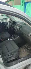 легковой автомобиль VOLKSWAGEN TIGUAN 2010 года выпуска, XW8ZZZ5NZAG10201, находится в залоге у ООО «МБ РУС Банк»